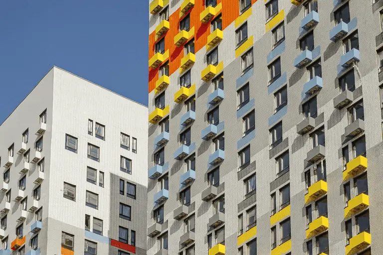 Нужно ли менять окна от застройщика в новостройке?