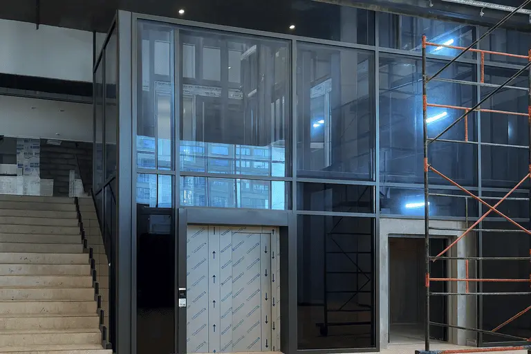 Триплекс для окон: что это такое и зачем он вам нужен